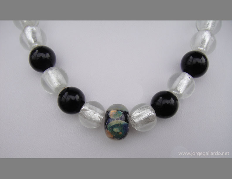 necklace_with_lampwork_silver_foil_glass_beads_and_onyx.jpg