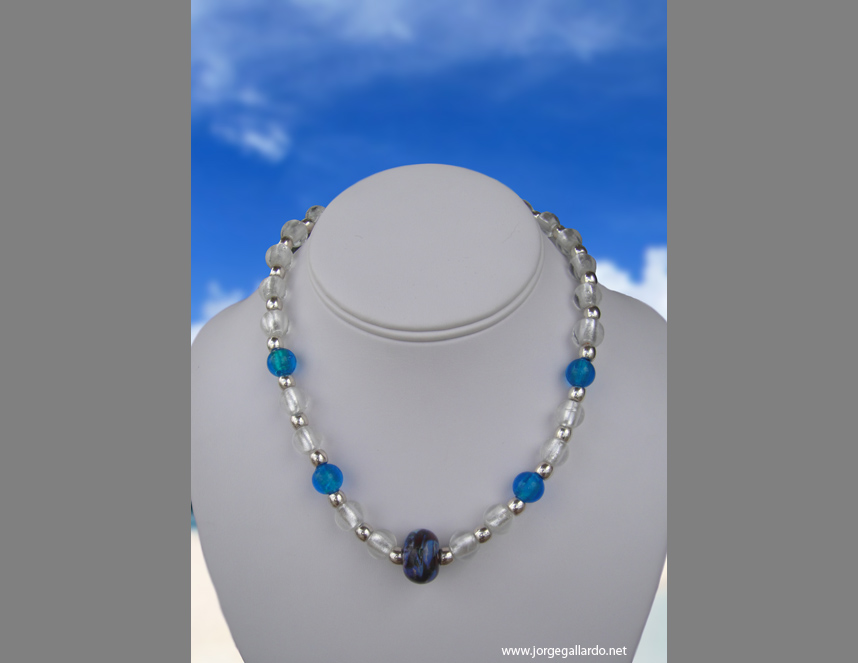 to_the_sea_necklace_designed_by_jorge_gallardo.jpg